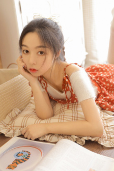 亚洲成人影院在线